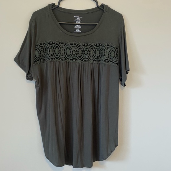 George Lace Flowy Tee Size XL